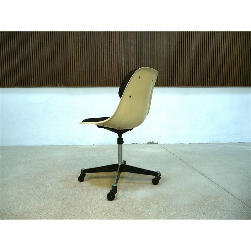 Sedia da ufficio Herman Miller "PSCC-4" in fibra di vetro, Charles