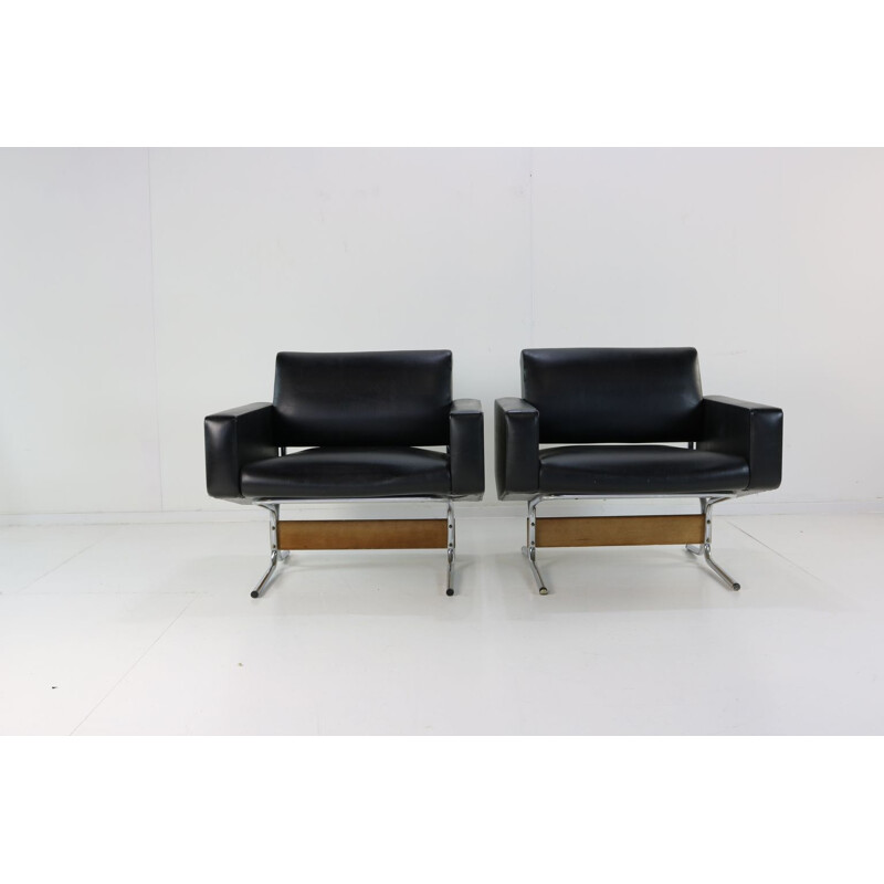 Pair of vintage lounge chairs "Caracas" by Pierre Guariche for Meurop