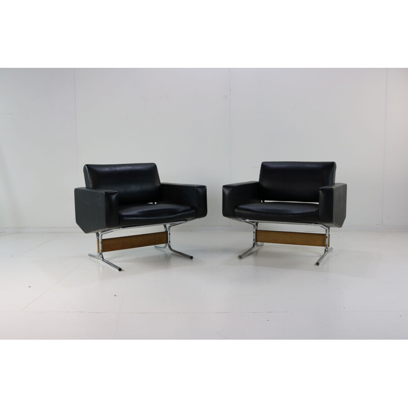 Pair of vintage lounge chairs "Caracas" by Pierre Guariche for Meurop