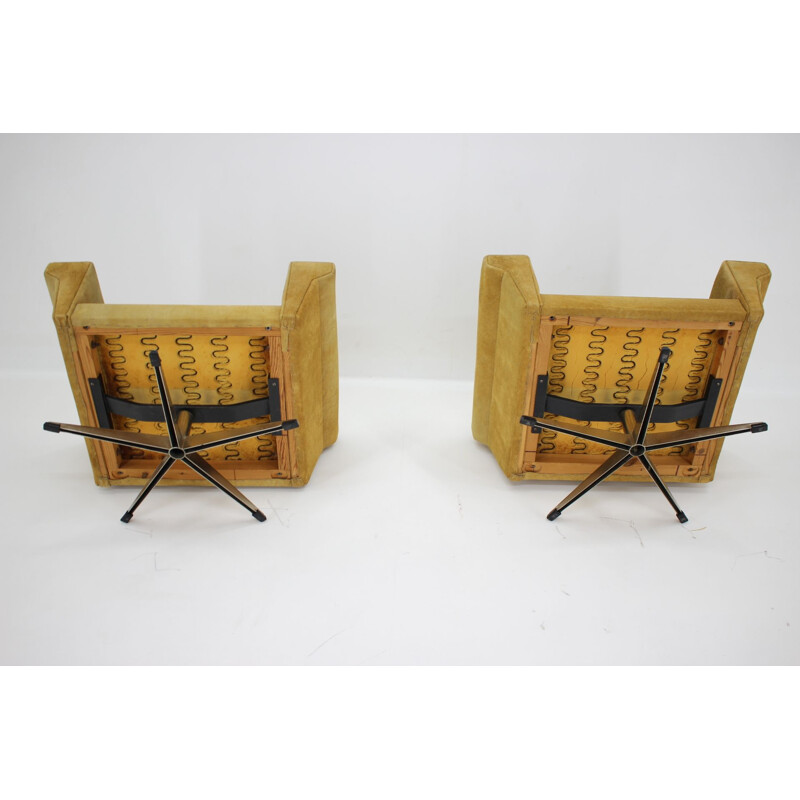 Paire de chaises vintage pivotantes Georg Thams en cuir Danemark 1970
