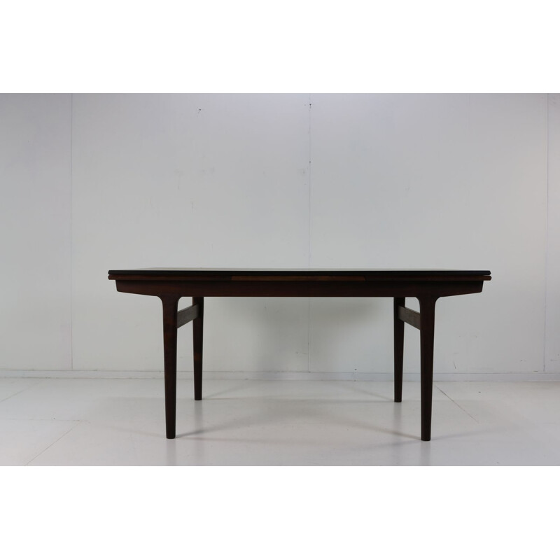 Vintage dinner table in rosewood by Kjaernulf Denmark