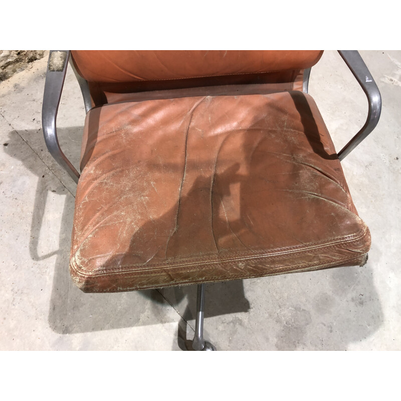 Vintage leather and cast aluminium armchair by Charles and Ray Eames 1960s