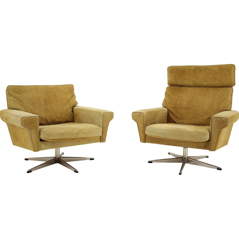 Pair of vintage Georg Thams Swivel Chairs Leather Denmark 1970s