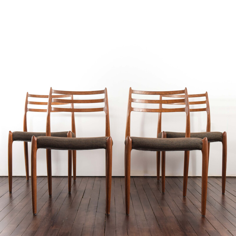 Set van 4 vintage Niels Moller teakhouten stoelen
