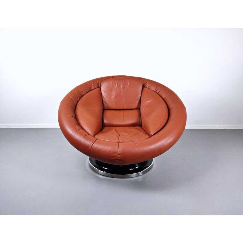 Pair of vintage Large Space Age Leather Armchairs by Saporiti, Italy, 1970s