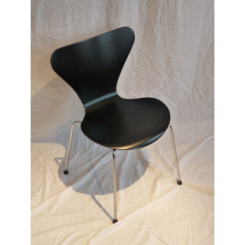 Chaise vintage 3107 noir Arne Jacobsen