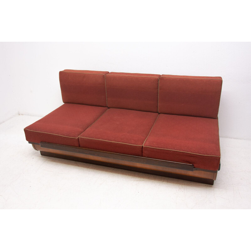 Canapé-lit vintage en noyer par Jindrich Halabala pour UP Zavody 1950