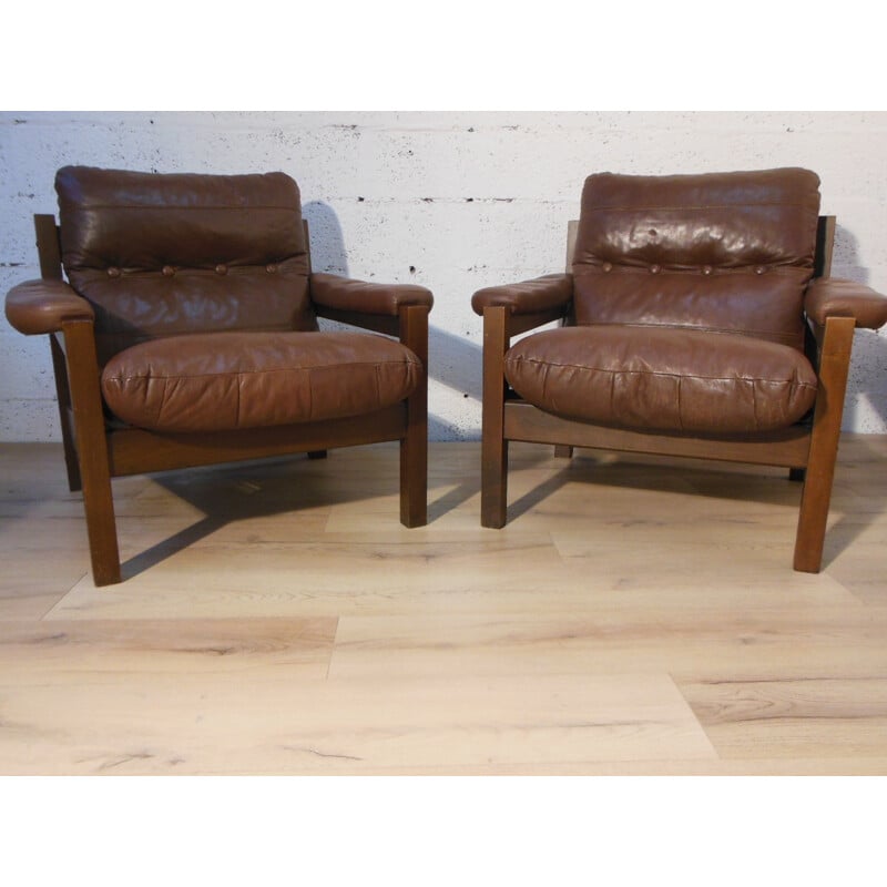 Scandinavian pair of leather chairs - 1970s