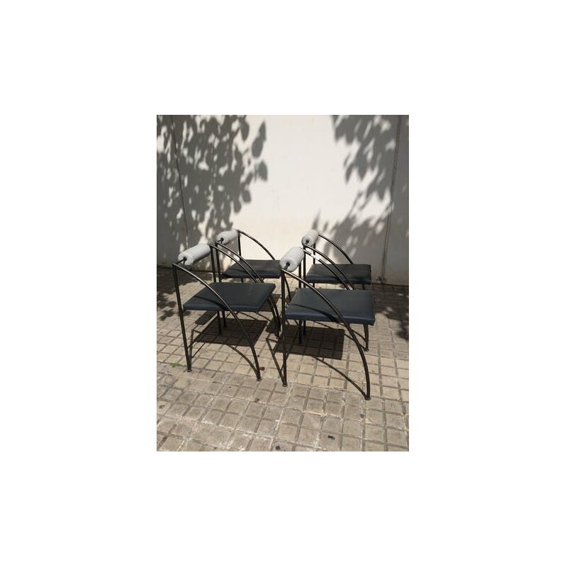 Set of 4 vintage chairs Memphis Milano