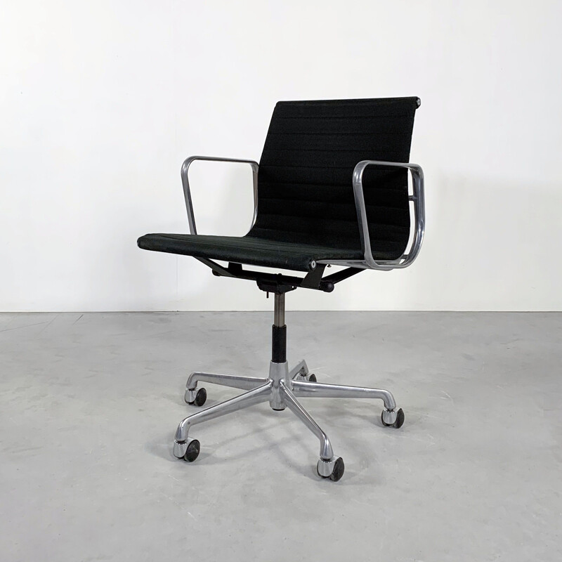 Vintage EA117 Office Chair by Charles & Ray Eames for ICF 1970s