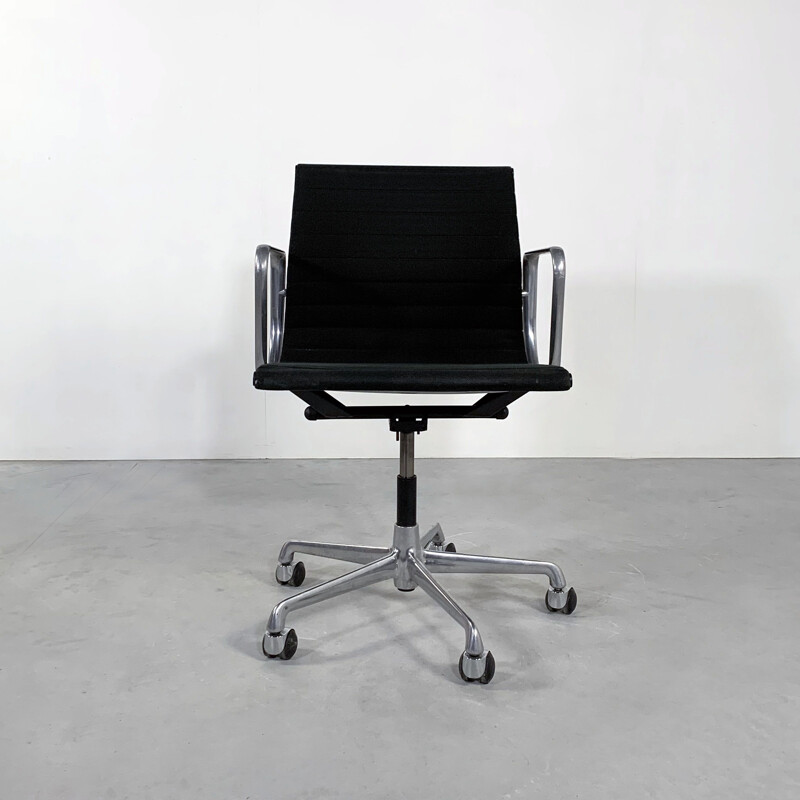 Vintage EA117 Office Chair by Charles & Ray Eames for ICF 1970s