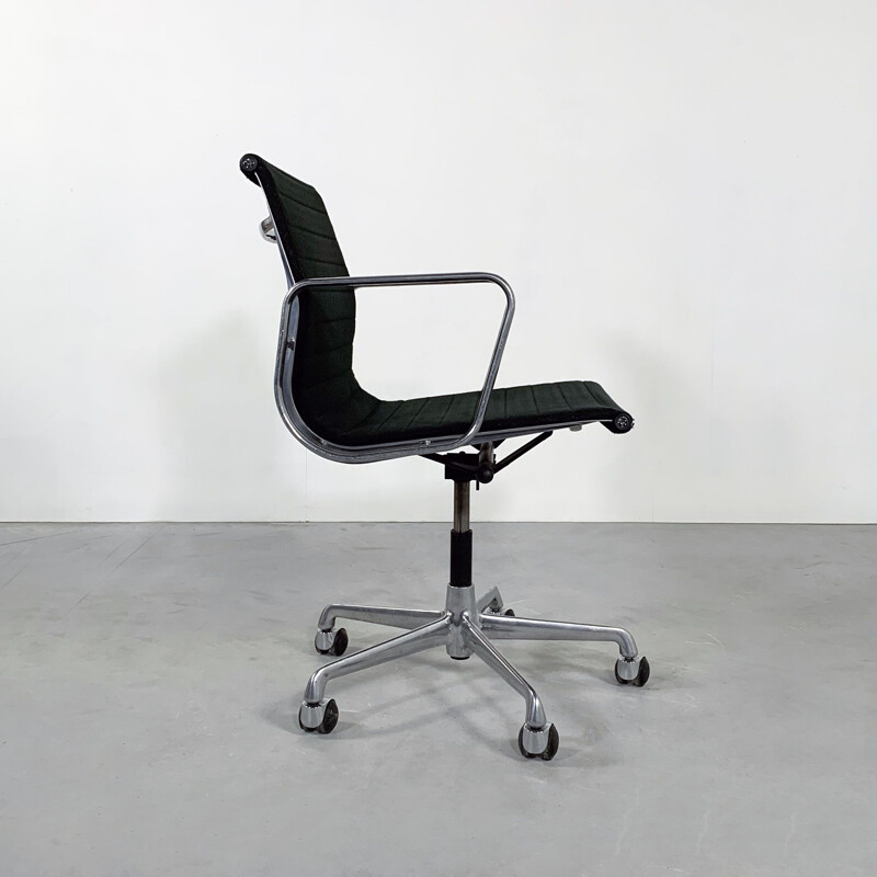 Vintage EA117 Office Chair by Charles & Ray Eames for ICF 1970s