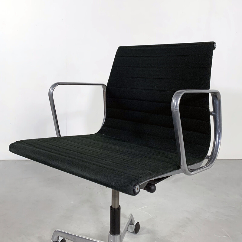 Vintage EA117 Office Chair by Charles & Ray Eames for ICF 1970s