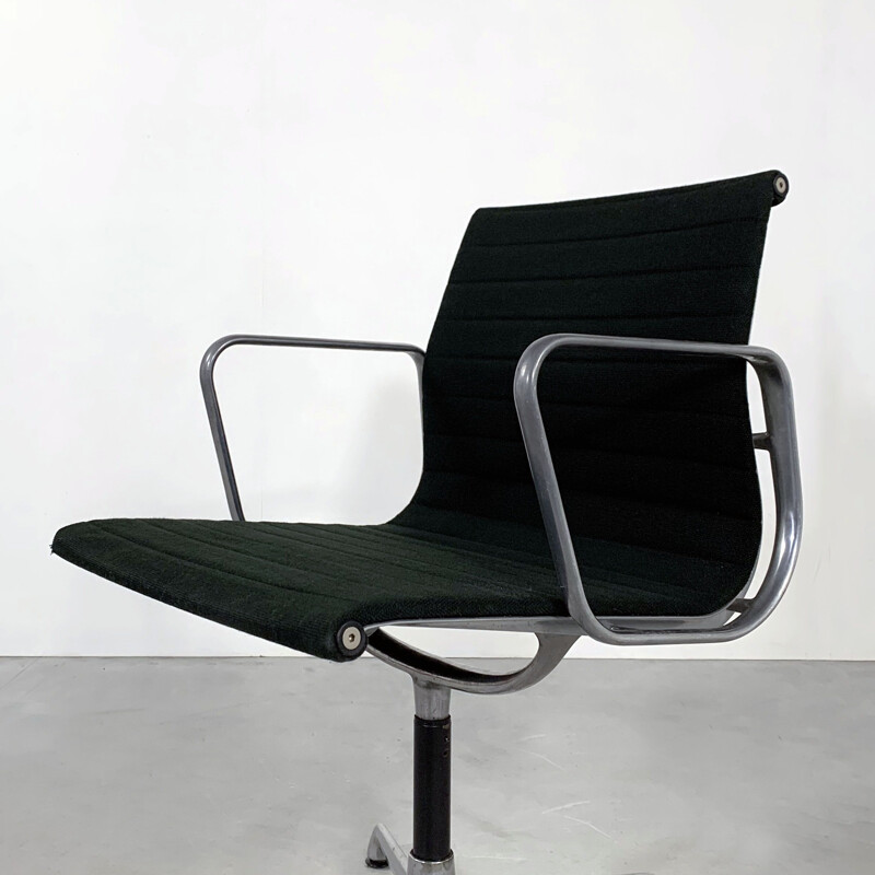 Chaise de bureau vintage par Charles & Ray Eames pour ICF 1970