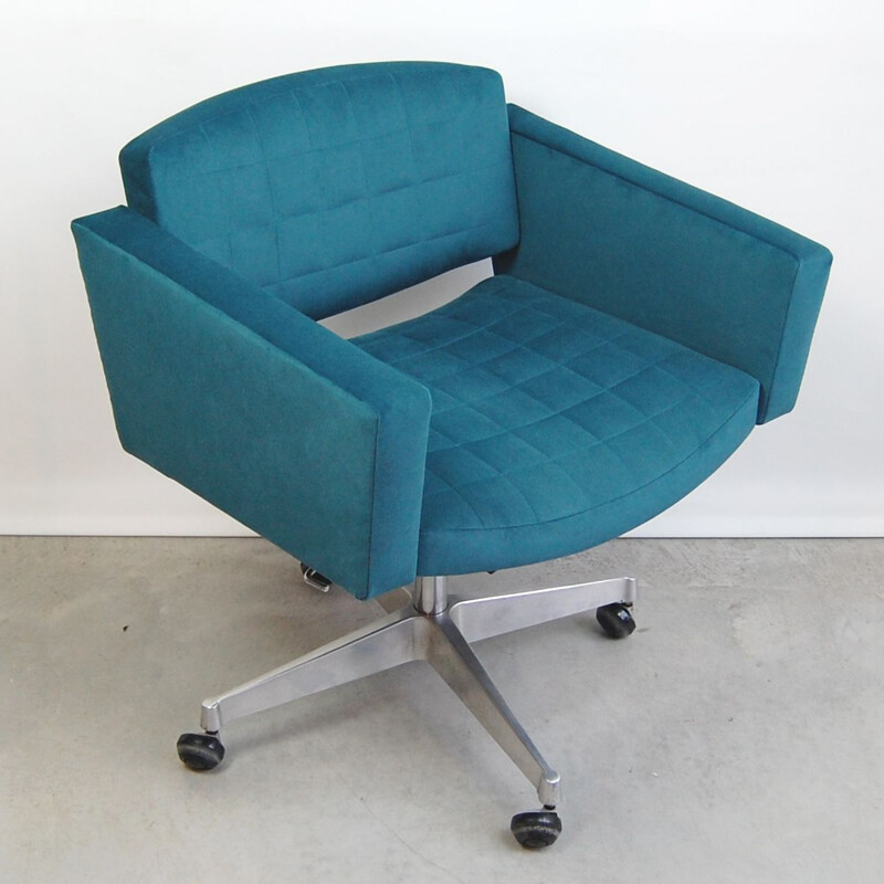 Vintage office armchair by Pierre Guariche for Meurop 1960s