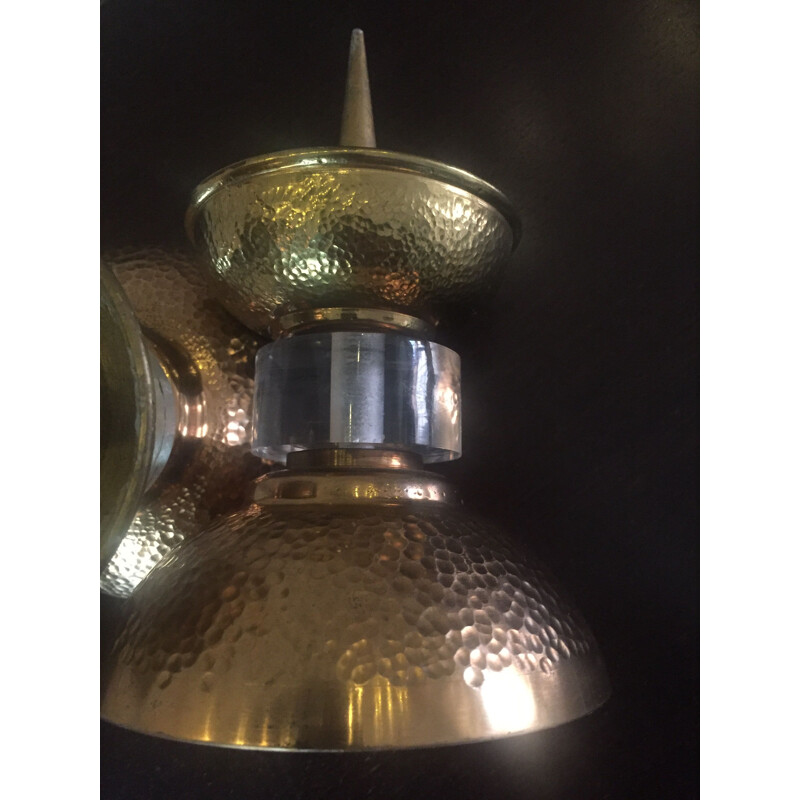 Pareja de candelabros vintage Art Decó de bronce dorado martillado
