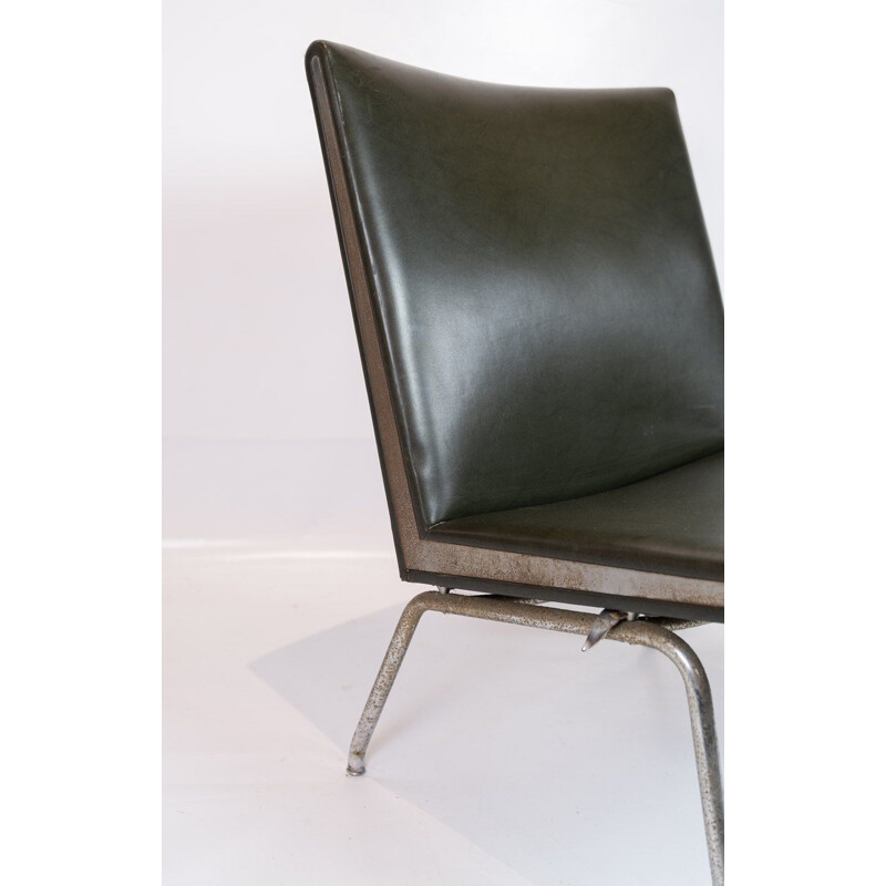 Ein Paar Vintage-Stühle Modell AP37 aus schwarzem Leder von Hans J. Wegner für Ap Stolen, 1950