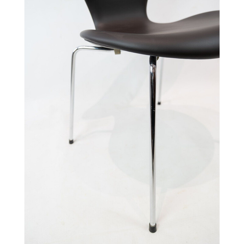 Sedia vintage Seven di Arne Jacobsen e Fritz Hansen