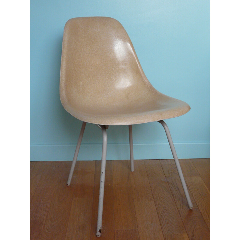 Chair "DSX" EAMES - ​​70