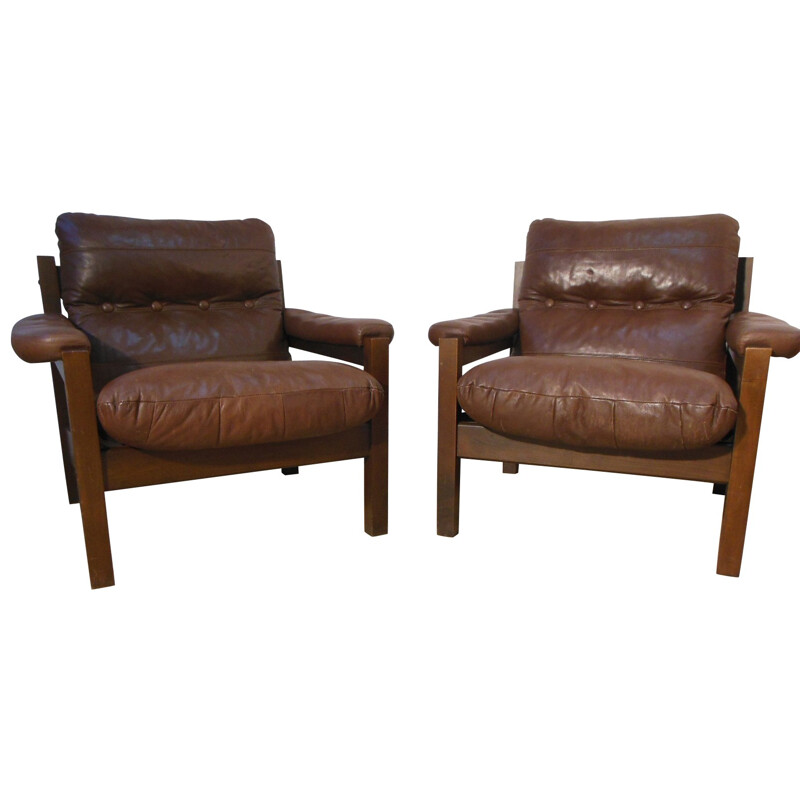 Scandinavian pair of leather chairs - 1970s