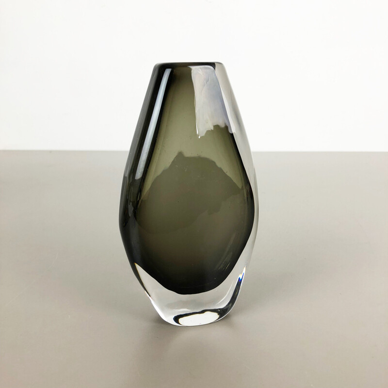 Vase vintage en verre fumé par Nils Landberg pour Orrefors, Suède 1970