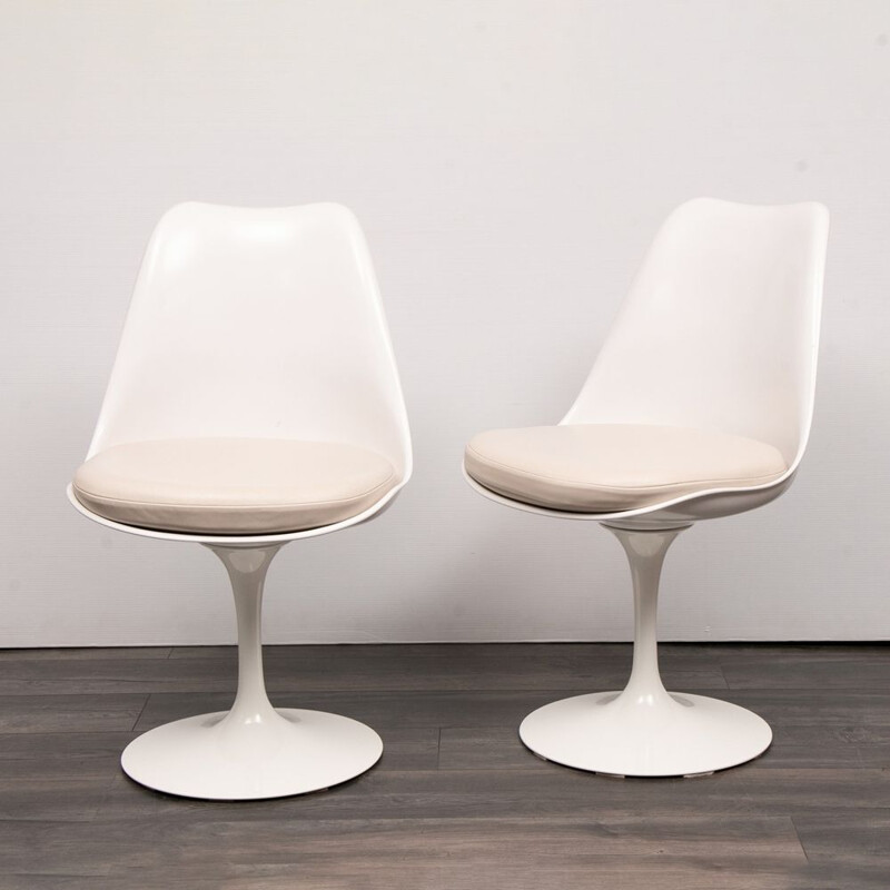 Set of 6 vintage Tulip Chairs with Leather Seat Pads by Eero Saarinen for Knoll