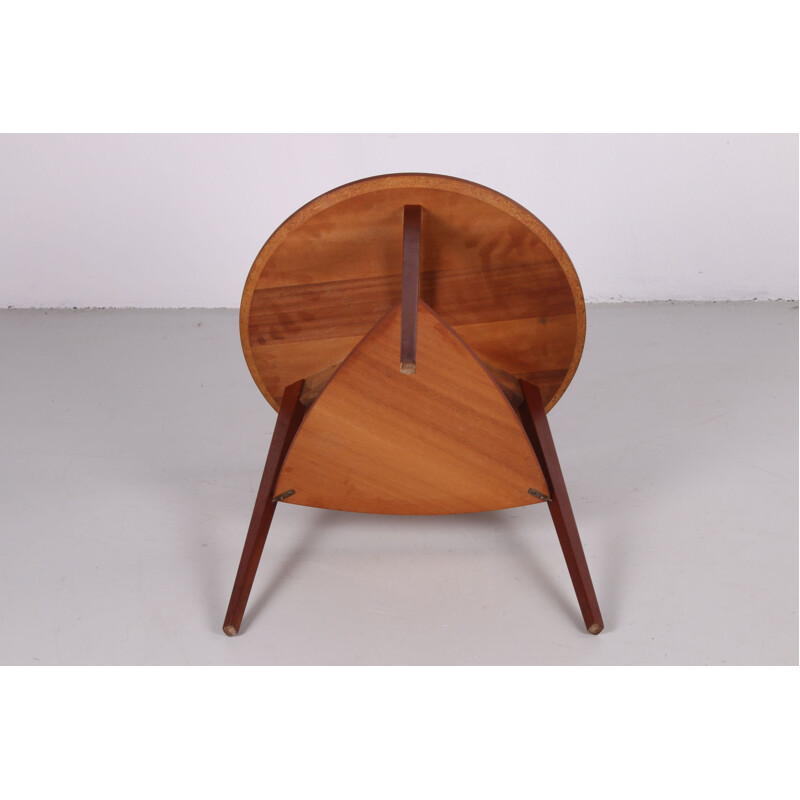Vintage Round teak wooden coffee table with rack Danmark