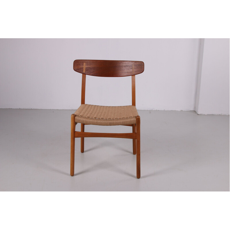 Set of 4 vintage Hans Wegner dining room chairs