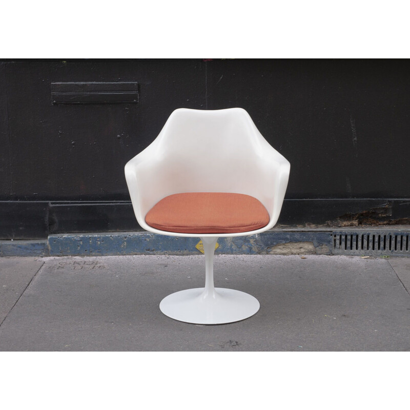 Vintage Tulip armchair by Eero Saarinen Knoll 1970s