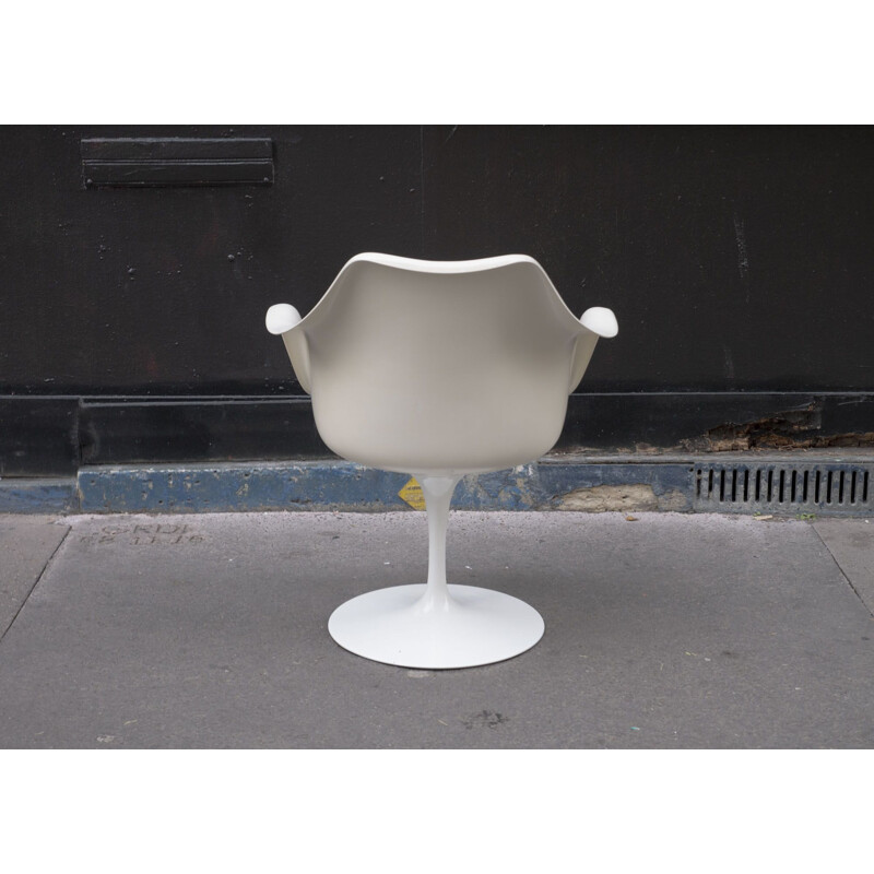 Vintage Tulip armchair by Eero Saarinen Knoll 1970s