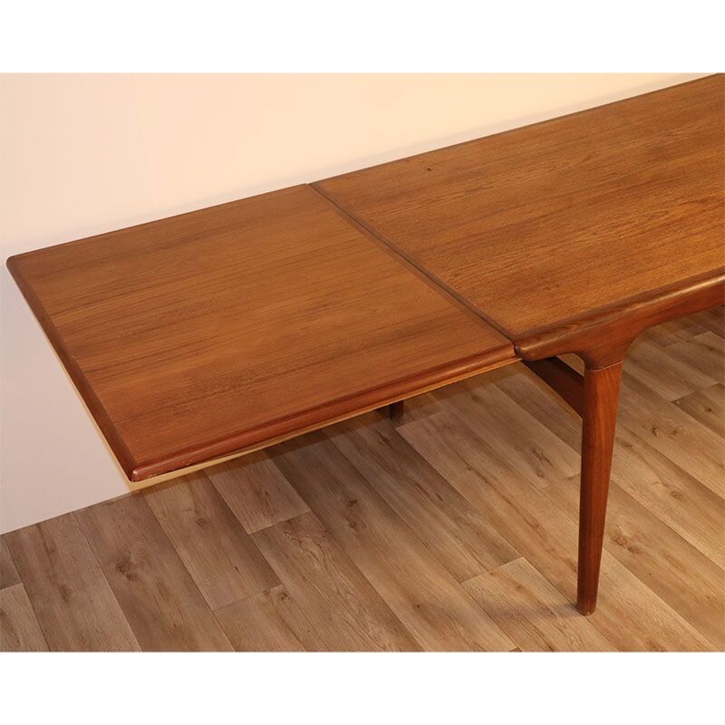 Table vintage extensible par Johannes Andersen scandinave 1960