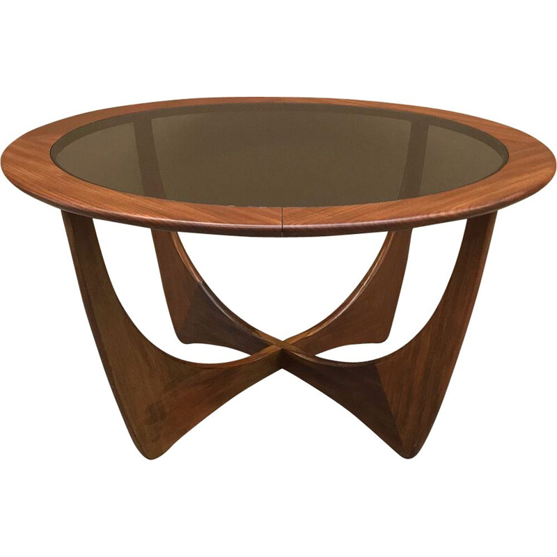 Vintage Round coffee table by Victor Wilkens for G-plan
