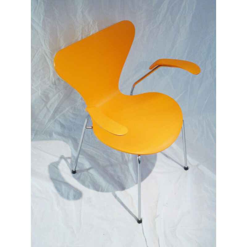 Vintage chair mod 3207 orange yellow