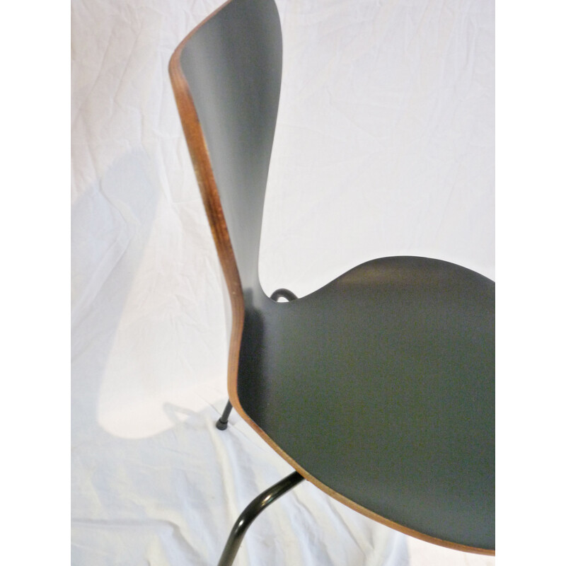 Vintage chair model 3107, black wooden edges 1971