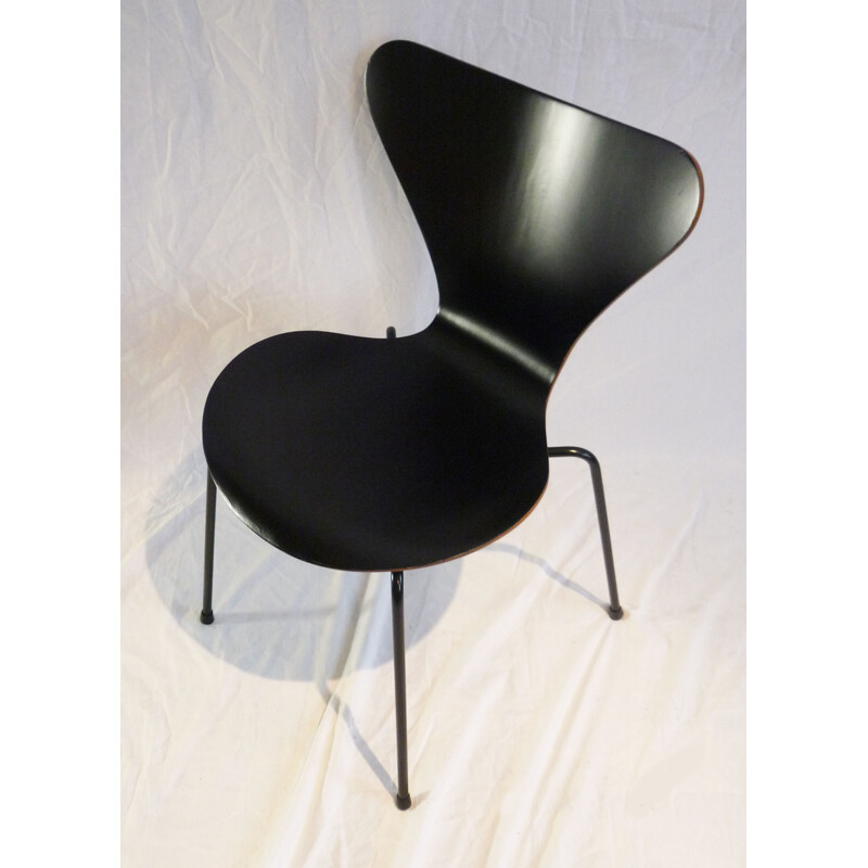Vintage chair model 3107, black wooden edges 1971
