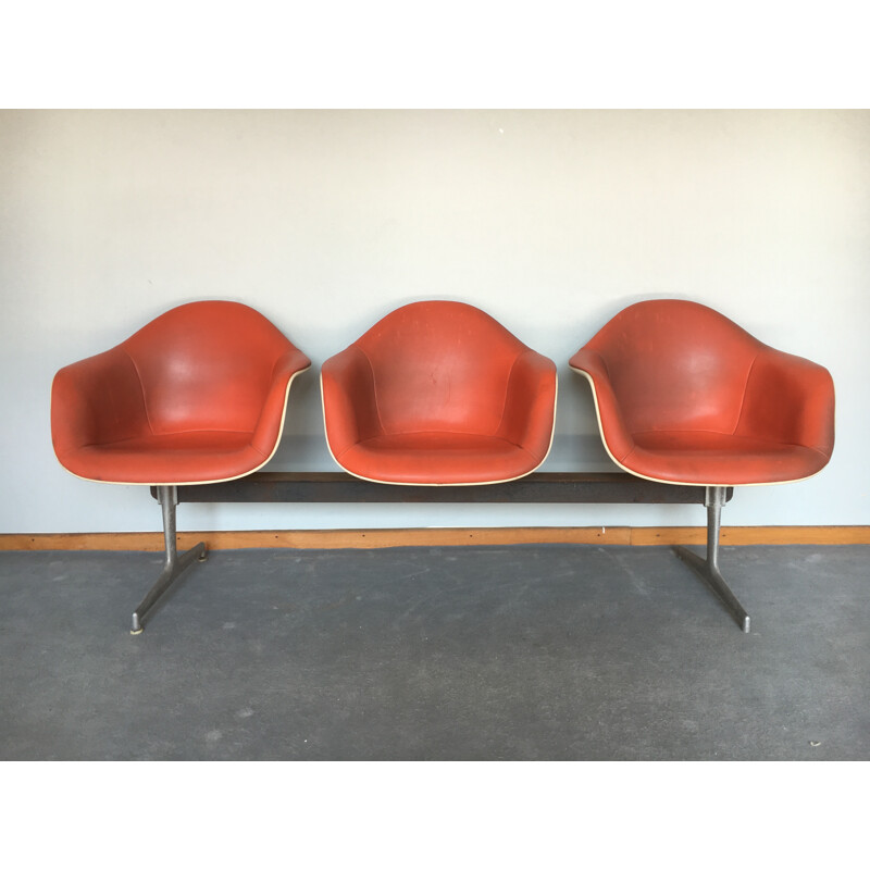 Herman Miller bench in fiberglass and leatherette, Charles & Ray EAMES - 1960s