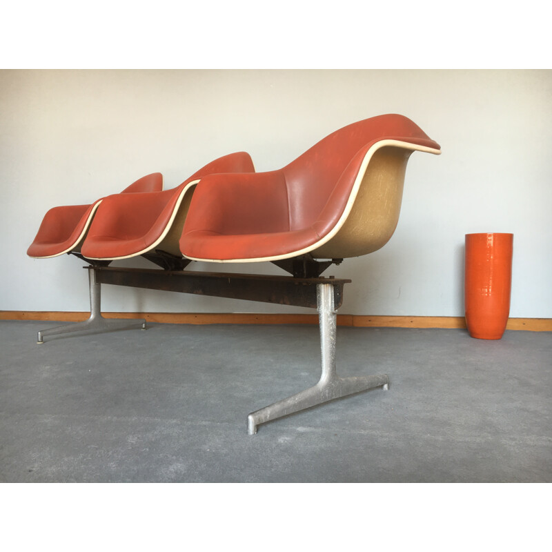 Herman Miller bench in fiberglass and leatherette, Charles & Ray EAMES - 1960s