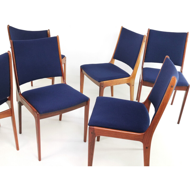 Lot de 6 chaises vintage Johannes Andersen en palissandre brésilien en Kvadrat bleu Danois 1960