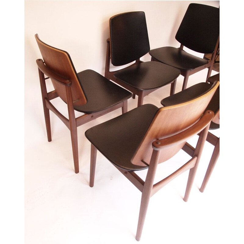 Set of 6 vintage Arne Hovmand Olsen Scandinavian chairs 1960