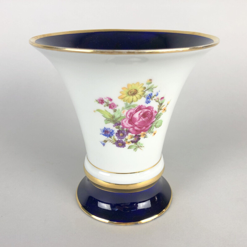 Vintage porcelain vase by Royal Dux, Czechoslovakia 1960