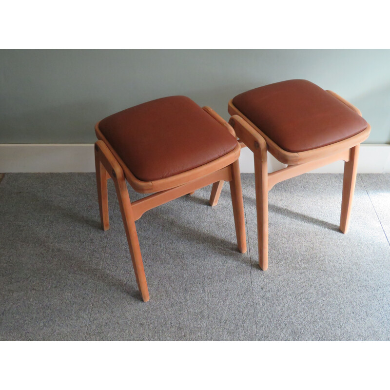 Pair of stackable vintage stools by Benchairs 1960