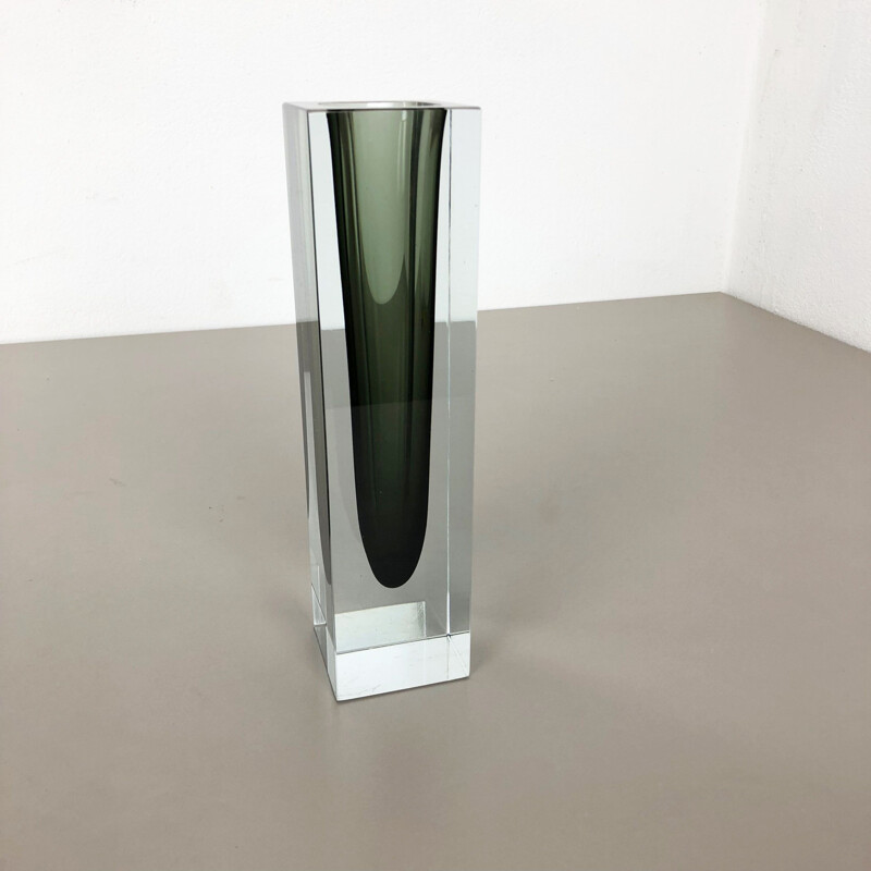 Grande vaso de Sommerso em vidro Murano por Flavio Poli Seguso Itália 1970