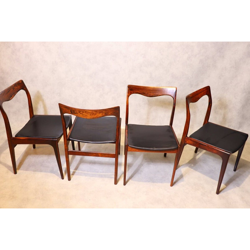 Lot de 4 chaises vintage en palissandre dans le gout de Niels Moller