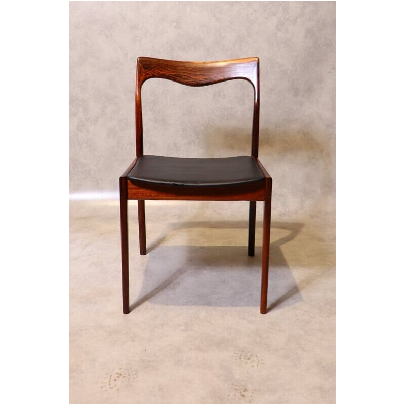 Set Of 4 vintage Rosewood  Dining Chairs in the style of Niels Moller