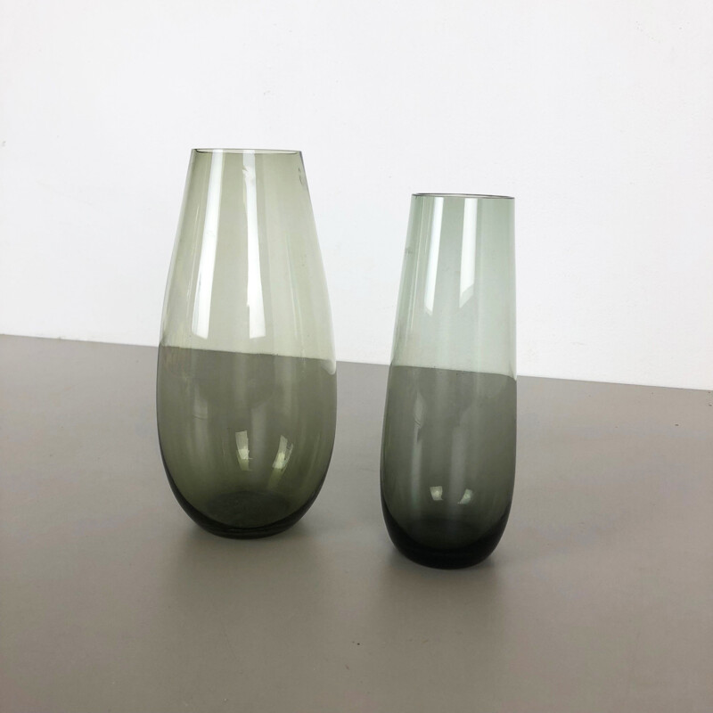 Paar oude glazen vazen van Wilhelm Wagenfeld voor het Wmf, Duitsland 1960