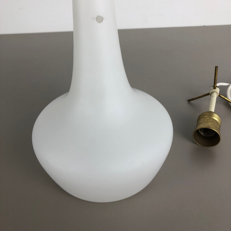 Lámpara colgante vintage de tubo de vidrio opalino de Stilnovo Italia 1950