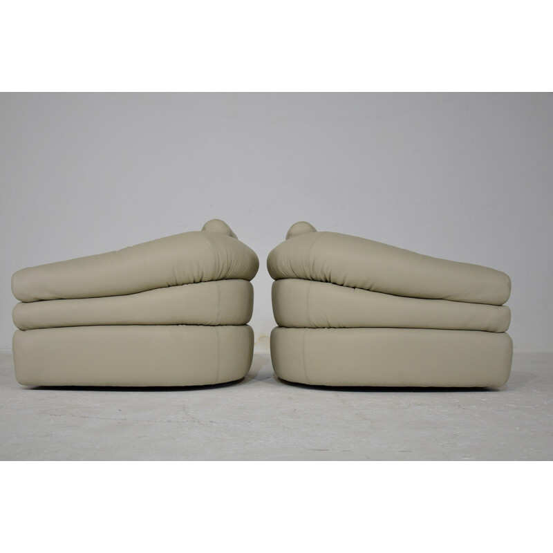 Paire de fauteuil lounge vintage modernes Straccio en cuir ivoire par Zanotta Italie 1968