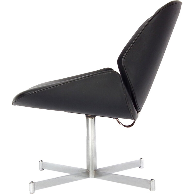 Artifort armchair in black leatherette and metal, Geoffrey HARCOURT - 1960s