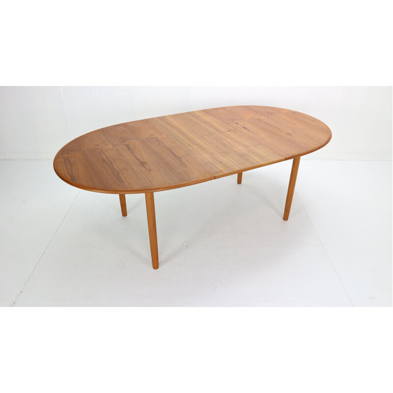 Vintage Solid Teak Oval Extendable Dinning Table Denmark 1960s