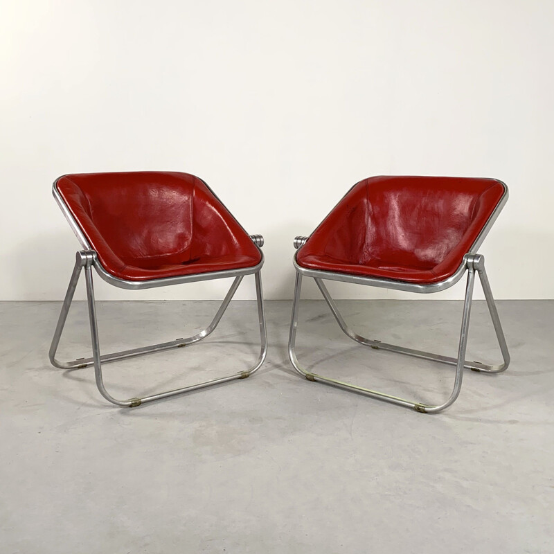 Paire de chaises vintage Plona en cuir rouge de Giancarlo Piretti pour les Castelli 1970